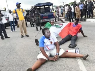 000 AV4DF e1463647572190