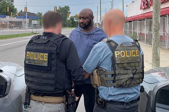 65f7fb39 2c97 4c7a b5d3 72da5d75f4cf